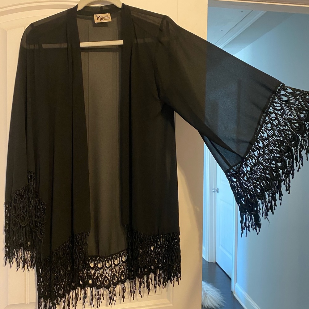 SHOW ME YOUR MUMU Alsten Fringe kimono- size medium